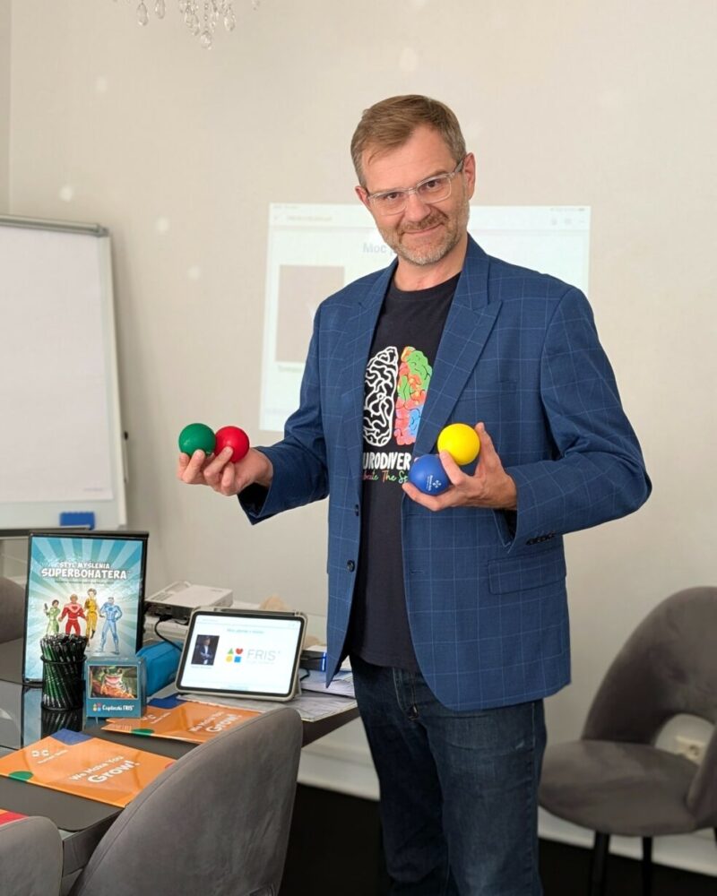 FRIS trener Tomasz Biernacki